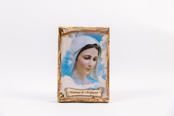 Imagen de Icon on a stand with Medjugorje details