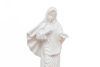 Imagen de Etatua de Nuestra Señora de Medjugorje, blanca con iglesia  