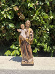 Picture of Saint Joseph with child Jesus statue