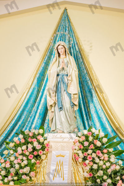 Imagen de Maria statue / St James Church - Stock image for download