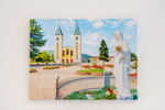 Imagen de Medjugorje Church and Our Lady Statue