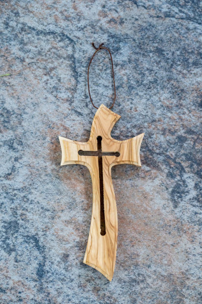 Imagen de Cruz sencilla de madera de olivo