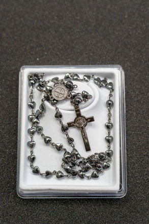 Picture of Black crystal hearts rosary
